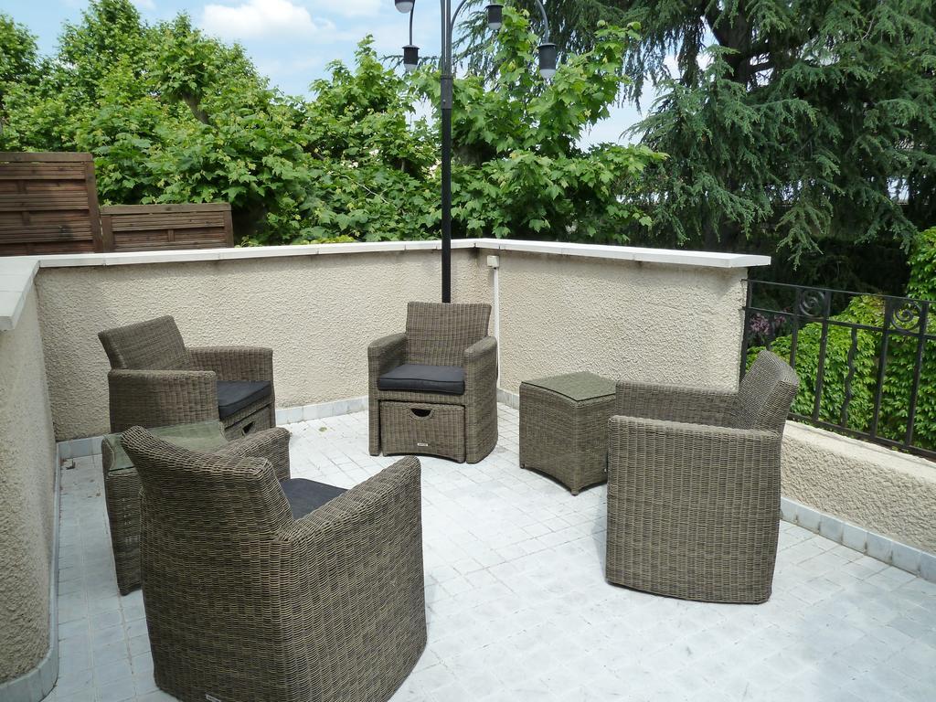 Studio with Garden View